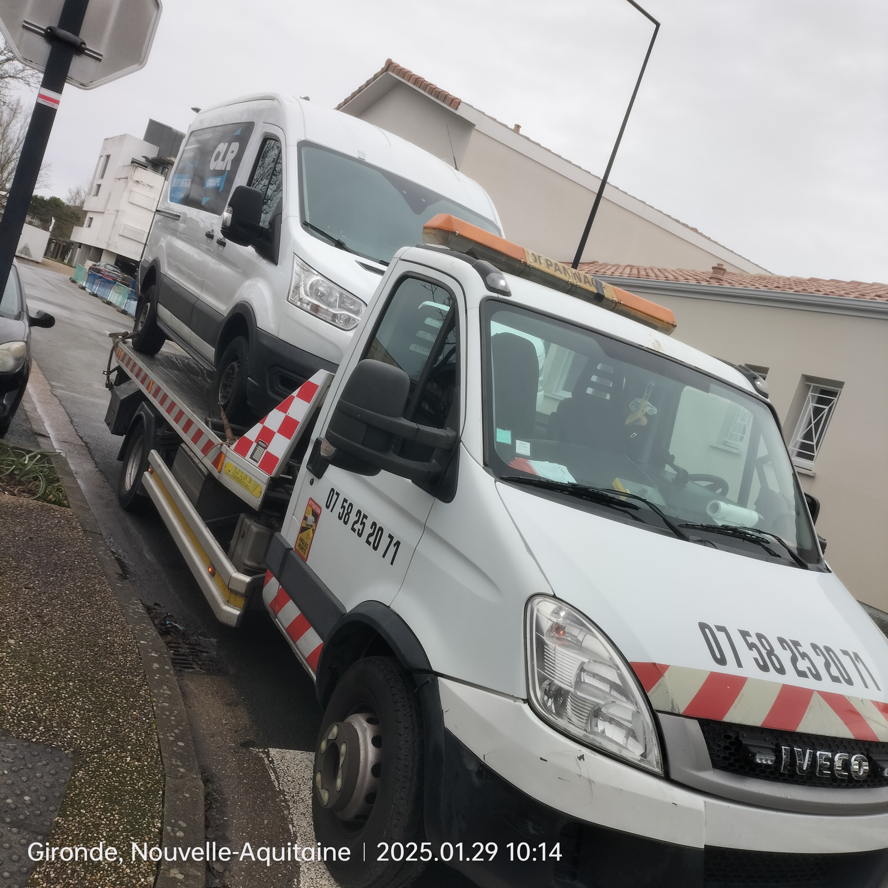abdelmalek drid Dépanneur VL - Theveste dépannage remorquage abdelmalek drid photo Dépanneur-Remorqueur